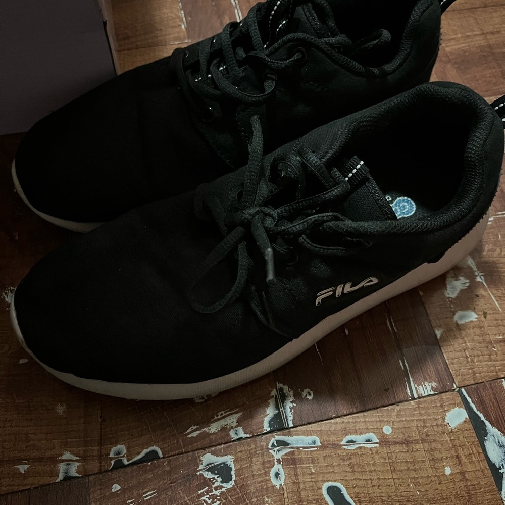 Fila Black Sneakers with Coolmax Technology - Picture 3 of 6